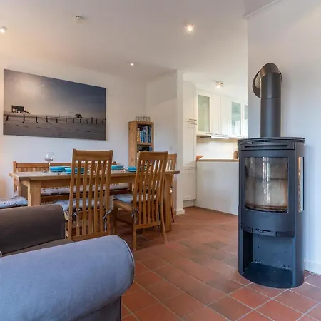 Reetdachhaus Strandleben Reetdachhaus Strandleben 度假居 *