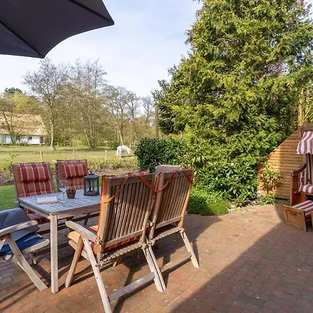 Reetdachhaus Strandleben Reetdachhaus Strandleben *